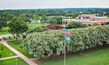 Captain Shreve graduate pledges $500,000 to establish Pay It Forward scholarships